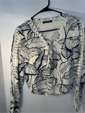 Bone & Navy Leaf-Print Lace Trim Blouse